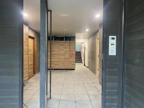 Apartamento T2 no Centro de Freamunde, Paços de Ferreira
