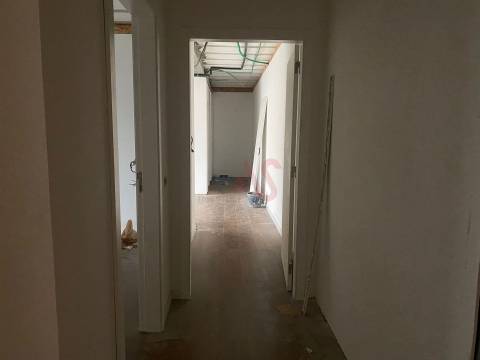 Apartamento T2 no Centro de Freamunde, Paços de Ferreira