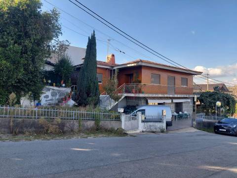 Moradias com utilização independente em Serzedo, Guimarães