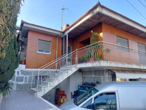 Moradias com utilização independente em Serzedo, Guimarães
