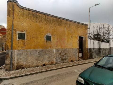 Prédio com projeto aprovado em Olhão, Faro