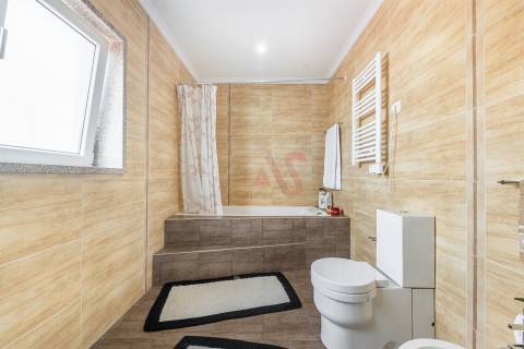 Moradia T4 em Recezinhos (S. Mamede), Penafiel
