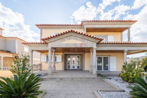 Moradia T4 em Recezinhos (S. Mamede), Penafiel