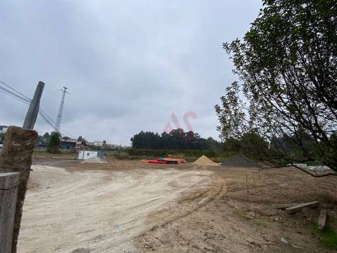 Terreno de Construção com 3.864 m2 em Nogueira , Lousada
