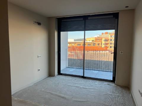 Apartamento T3 no Centro de Paços de Ferreira