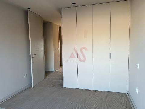 Apartamento T3 no Centro de Paços de Ferreira