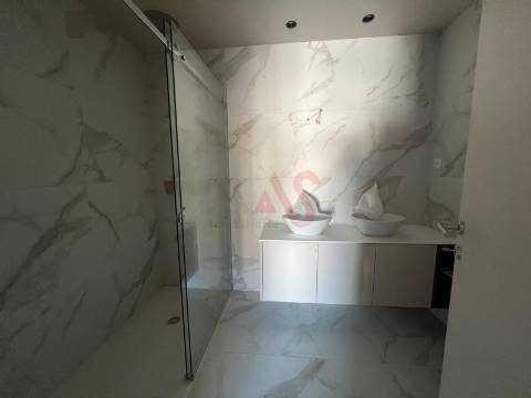 Apartamento T3 no Centro de Paços de Ferreira