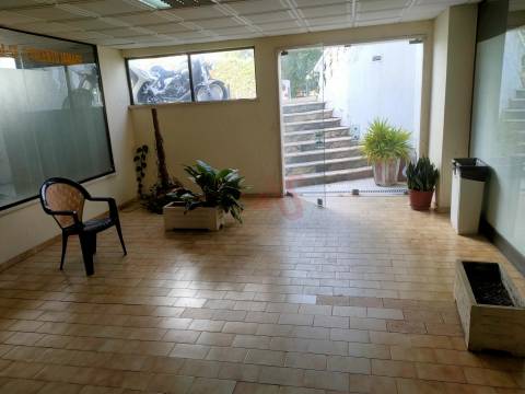 Loja de 29,65 m² no Edifício Varandas do Mar em Albufeira