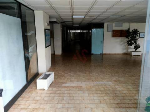 Loja de 29,65 m² no Edifício Varandas do Mar em Albufeira