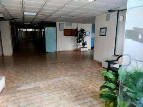 Loja de 35 m² no Edifício Varandas do Mar em Albufeira