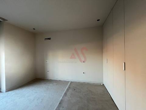 Apartamento T3+Box no Centro de Paços de Ferreira