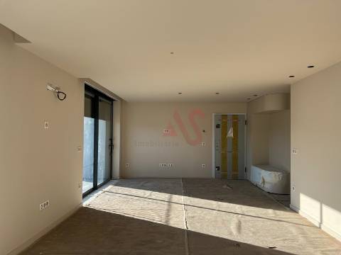 Apartamento T3+Box no Centro de Paços de Ferreira