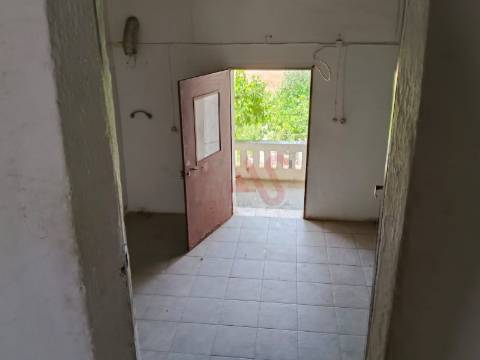 Moradia T3 Térrea para Restaurar em Santo Aleixo da Restauração – Moura