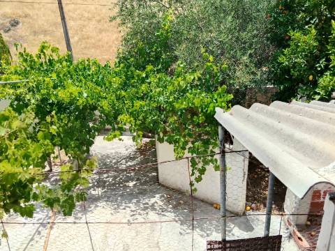 Moradia T3 Térrea para Restaurar em Santo Aleixo da Restauração – Moura