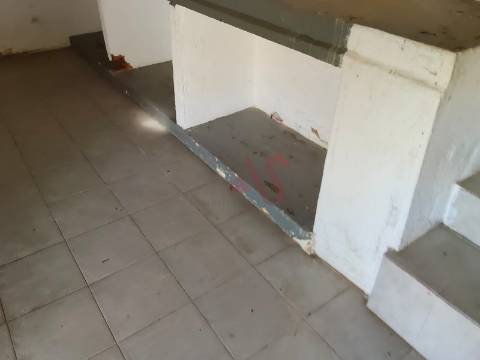 Moradia T3 Térrea para Restaurar em Santo Aleixo da Restauração – Moura