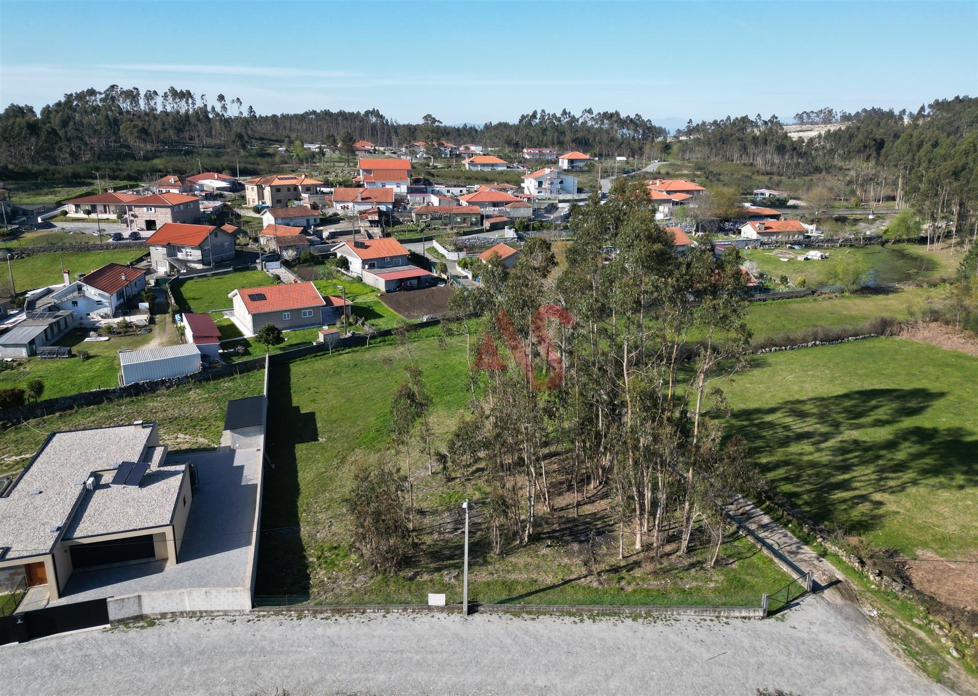 Terreno em Monte Córdova – 974 m²