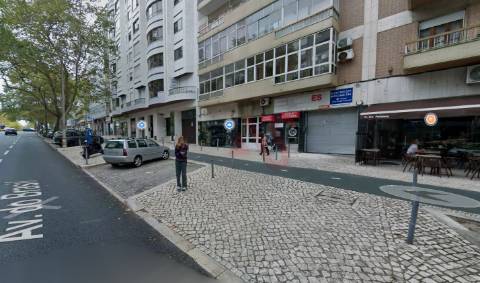 Loja Comercial com 100 m² na Avenida do Brasil, Lisboa