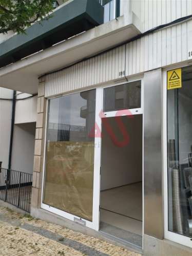 Loja para Arrendamento com 50 m² em Braga (São Vicente)