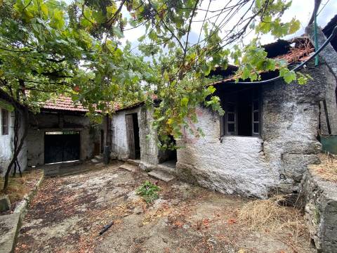 Quinta com 28.721,36 m² em Silvares, Lousada
