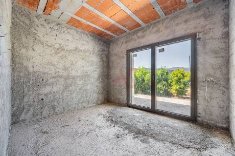 Moradia T2 Térrea com 2 Suites, 1 Master Suite Com Closet,  em Vila Nova do Campo, Santo Tirso