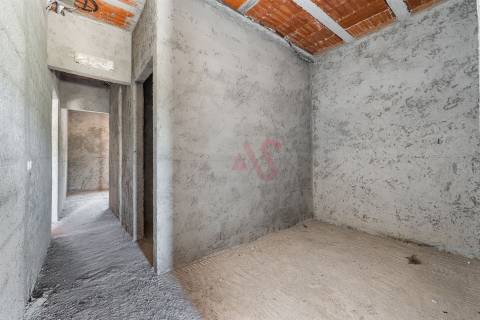 Moradia T2 Térrea com 2 Suites, 1 Master Suite Com Closet,  em Vila Nova do Campo, Santo Tirso