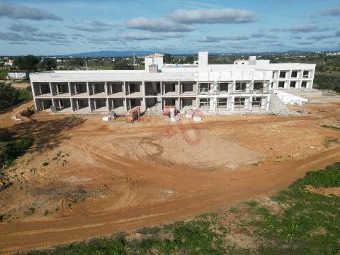 Quinta Ilha da Madeira, com Hotel Rural na Guia em Albufeira
