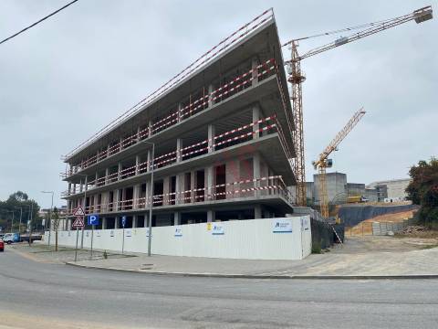 Loja no RC do Empreendimento EDIFÍCIO TNPRAÇA em Lousada