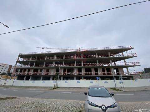 Loja no RC do Empreendimento EDIFÍCIO TNPRAÇA em Lousada