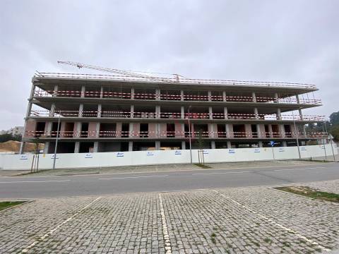 Loja no RC do Empreendimento EDIFÍCIO TNPRAÇA em Lousada