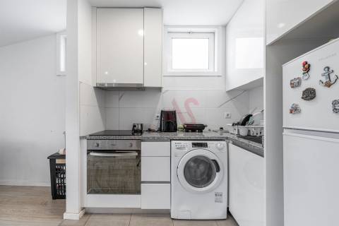 Prédio para Investimento composto por 3 T0 e 1 T1 | Rua Francisco Agra – Guimarães