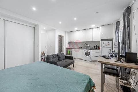 Prédio para Investimento composto por 3 T0 e 1 T1 | Rua Francisco Agra – Guimarães