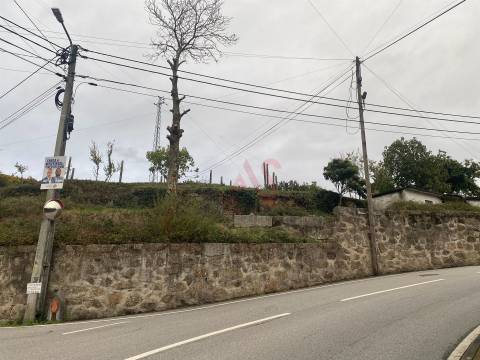 Terreno de construção com 2.800 m² em Sousela, Lousada