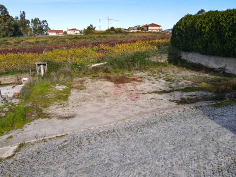 Terreno com 3.297 m² na Lixa – Dividido em 4 Lotes