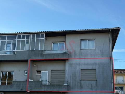 Apartamento T3, com 1 Suite , Lavandaria, Cozinha Mobilada em Construção – Felgueiras