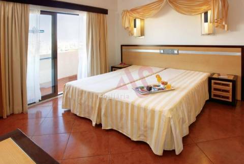 Apartamento T1 inserido no hotel Paraíso de Albufeira.