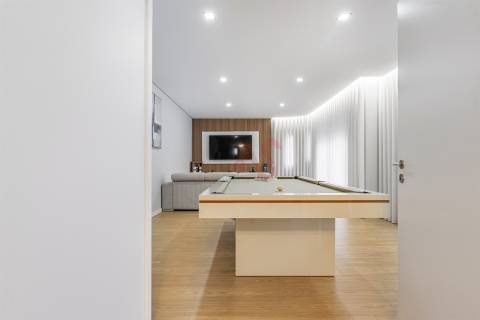 🏡 Moradia T4 + T1 com Jardim, Garagem e Excelente Localização – Sousa, Felgueiras