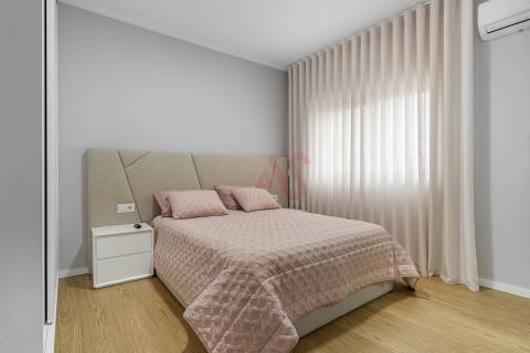 🏡 Moradia T4 + T1 com Jardim, Garagem e Excelente Localização – Sousa, Felgueiras