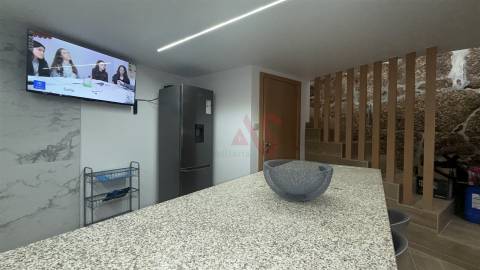 🏡 Moradia T2 em Pedra – Quinchães, Fafe