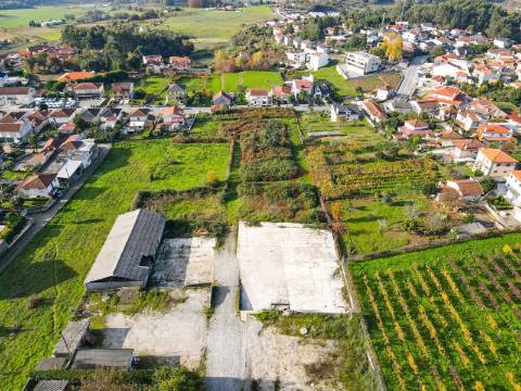 Terreno com 690 m² na Lixa para Construção