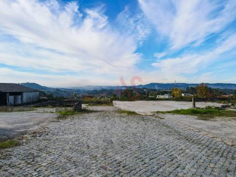 Terreno com 690 m² na Lixa para Construção