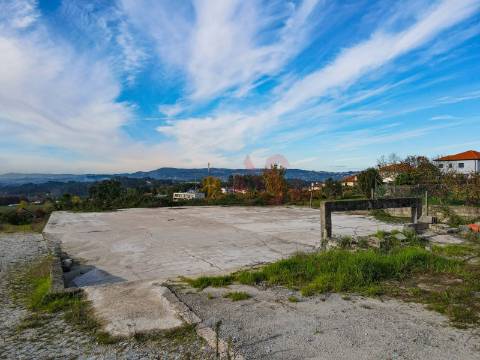 Terreno com 690 m² na Lixa para Construção