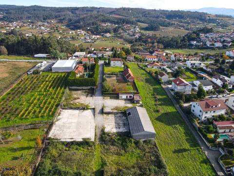 Terreno com 900 m² na Lixa para Construção