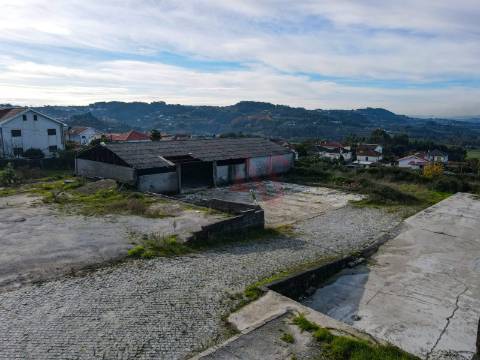 Terreno com 900 m² na Lixa para Construção