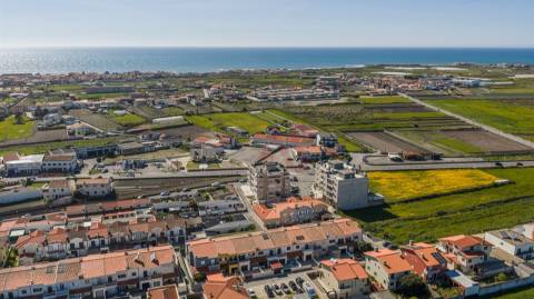 T1 em Aver-o-Mar a 10 min da praia | Último piso | Garagem | Potencial T2