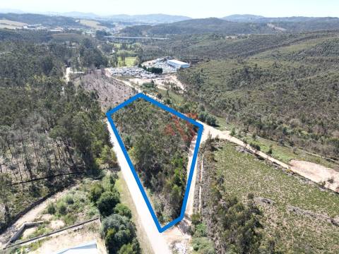 Terreno Industrial com 8.800 m² em Sobrado, Valongo