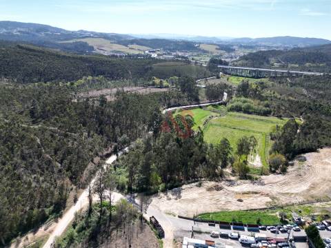 Terreno Industrial com 8.800 m² em Sobrado, Valongo