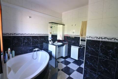 Moradia T8+1 em Serzedelo, Guimarães