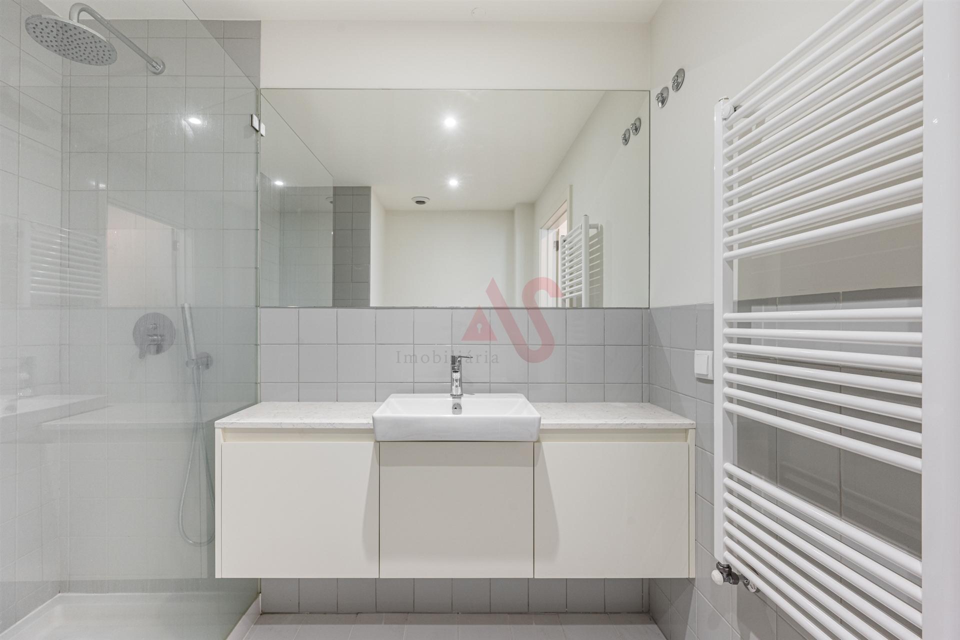 Apartamento T0 (Estúdio) em Guimarães – Moderno, Funcional e com Garagem
