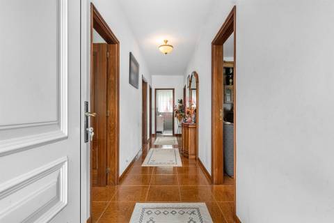 Moradia T3+3 com Duas Habitações Independentes – Excelente Oportunidade de Investimento em Vizela