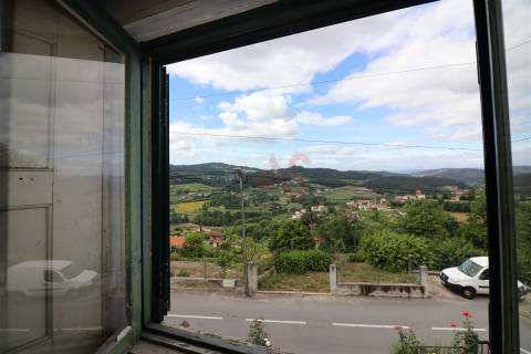 Moradia T4 em São Jorge de Vizela, Felgueiras | 132.000€
